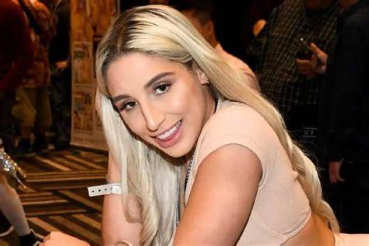 Abella Danger (filmadu) Wiki,Age,Birthday,Biography,Height,Net Worth ..