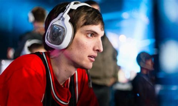 ac7ionman : Age, Birthday, Wiki, Bio and Family, Net Wort...