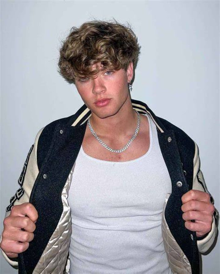 Ace Akers (tiktokstar) Wiki,Age,Birthday,Biography,Height,Net Worth ..
