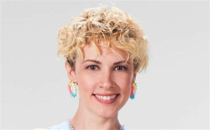 Acelya Topaloglu (tvactress) Wiki,Age,Birthday,Biography,Height,Net Worth ..