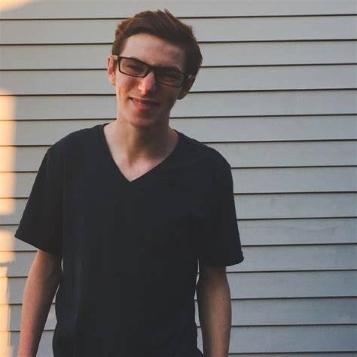 Adam Goen (tiktokstar) Wiki,Age,Birthday,Biography,Height,Net Worth ..