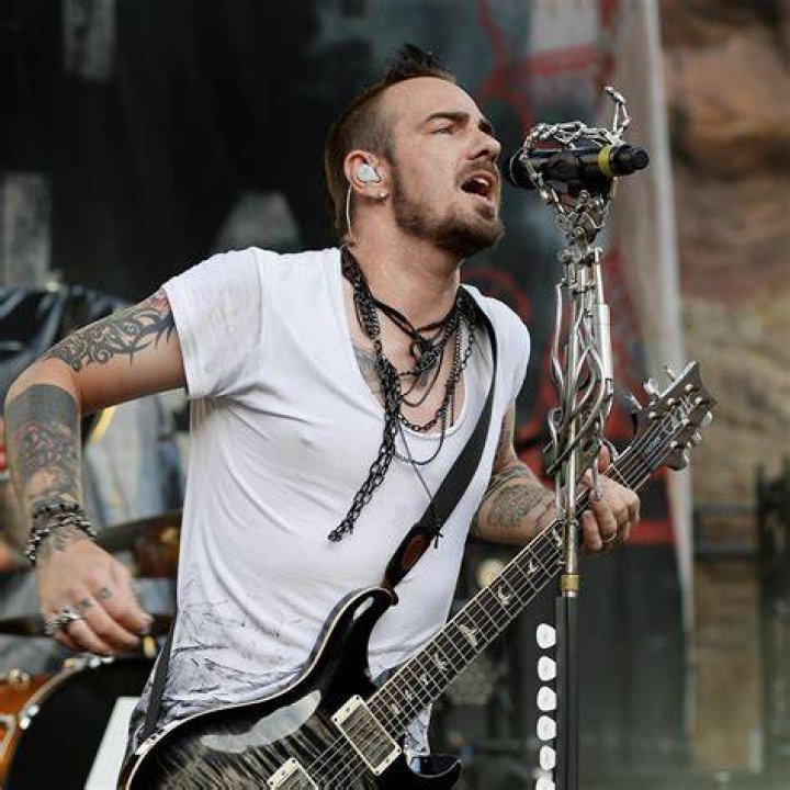 Adam Gontier (rocksinger) Wiki,Age,Birthday,Biography,Height,Net Worth ..