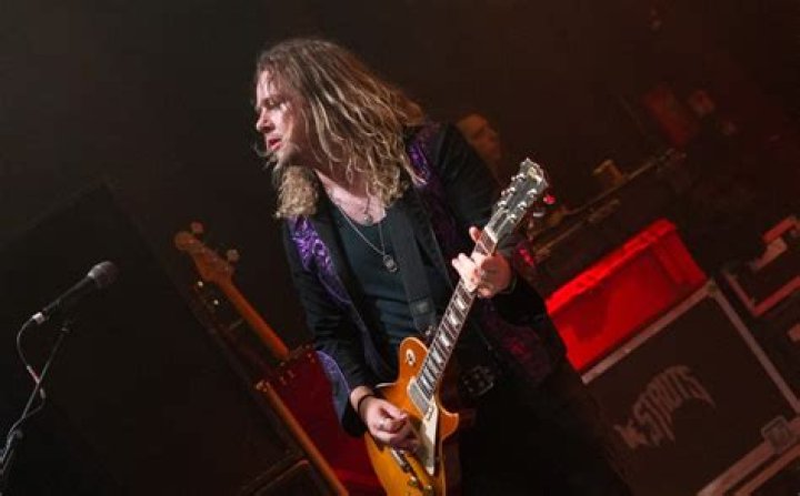 Adam Slack (guitarist) Wiki,Age,Birthday,Biography,Height,Net Worth ..