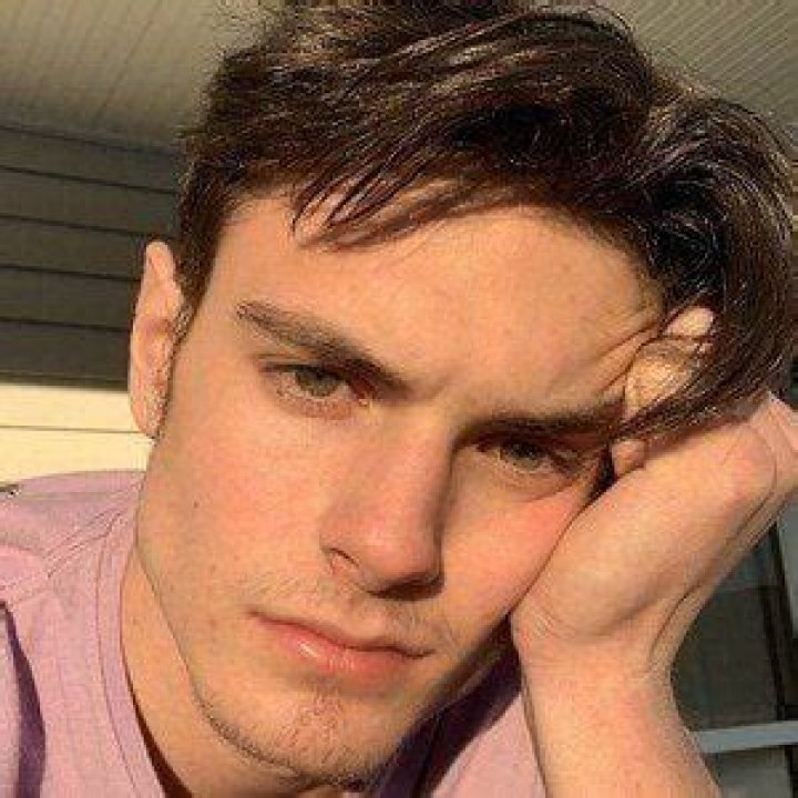 Adam Sovik (tiktokstar) Wiki,Age,Birthday,Biography,Height,Net Worth ..