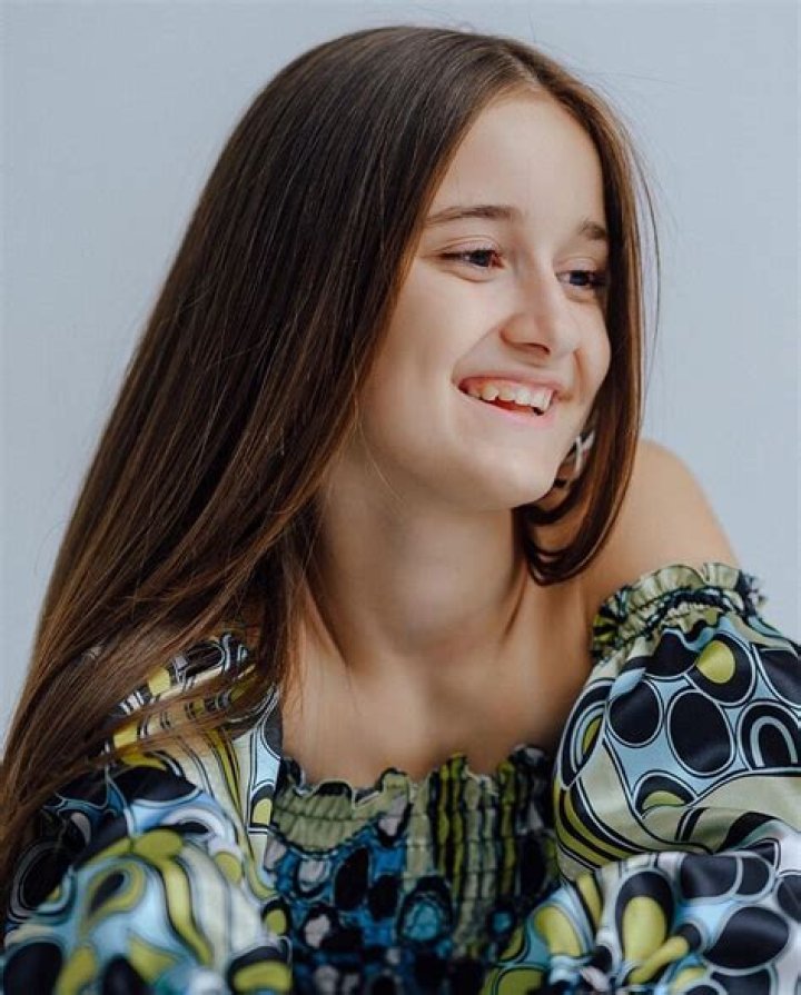 Adela Bors - Bio, Age, Wiki, Facts and Family