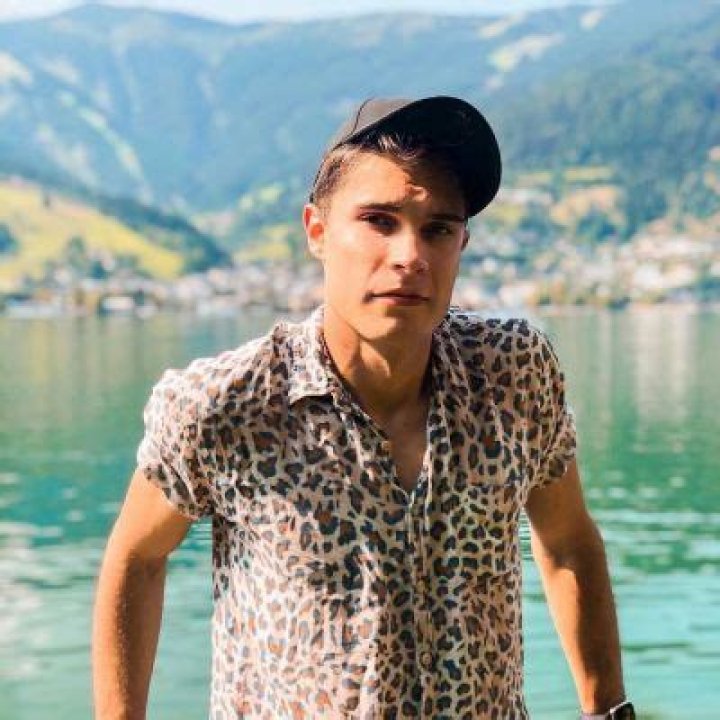 Adrian Gee (youtubestar) Wiki,Age,Birthday,Biography,Height,Net Worth ..