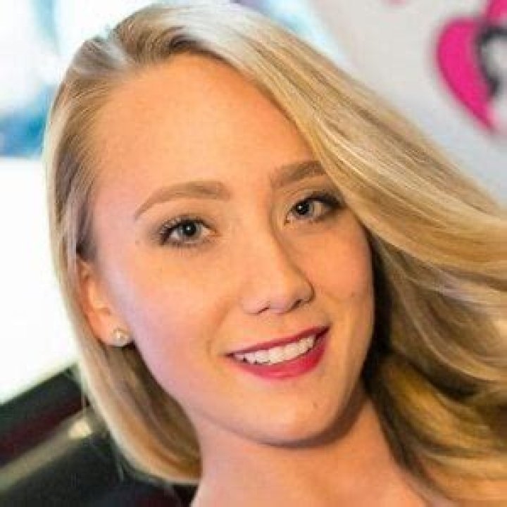 AJ Applegate: Model Detailed Bio, Age, Birthday, & Height Insights and more