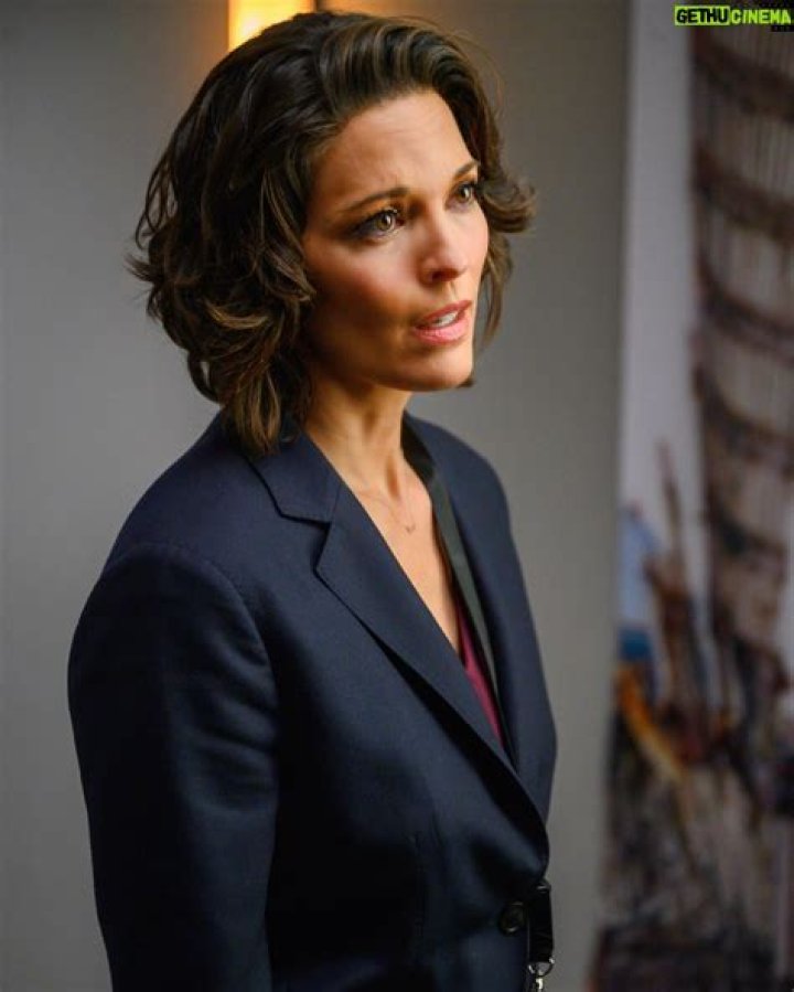 Alana De la Garza - Bio, Age, Wiki, Facts and Family
