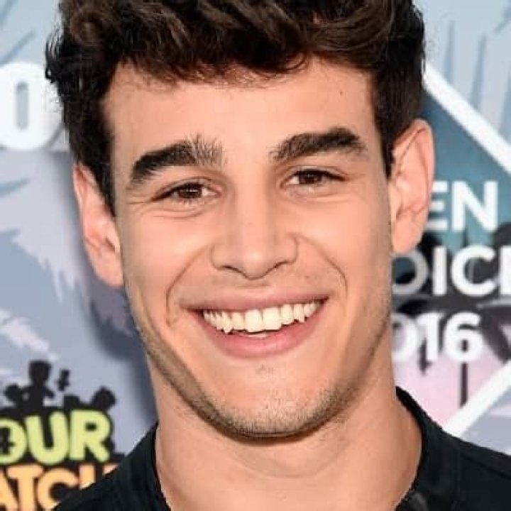 Alberto Rosende - Bio, Age, siblings, height, weight, Wiki, Facts and Family