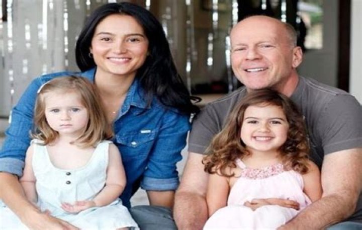 Alex Russell - Bio, Age, net worth, siblings, Wiki, Facts and Family