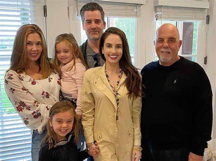 Alexa Ray Joel - Bio, Age, Wiki, Facts and Family
