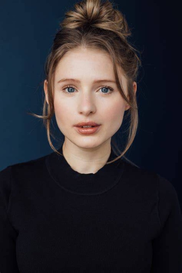 Alexandra Beaton (tvactress) Wiki,Age,Birthday,Biography,Height,Net Worth ..