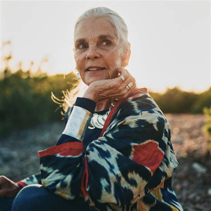 Ali MacGraw (movieactress) Wiki,Age,Birthday,Biography,Height,Net Worth ..