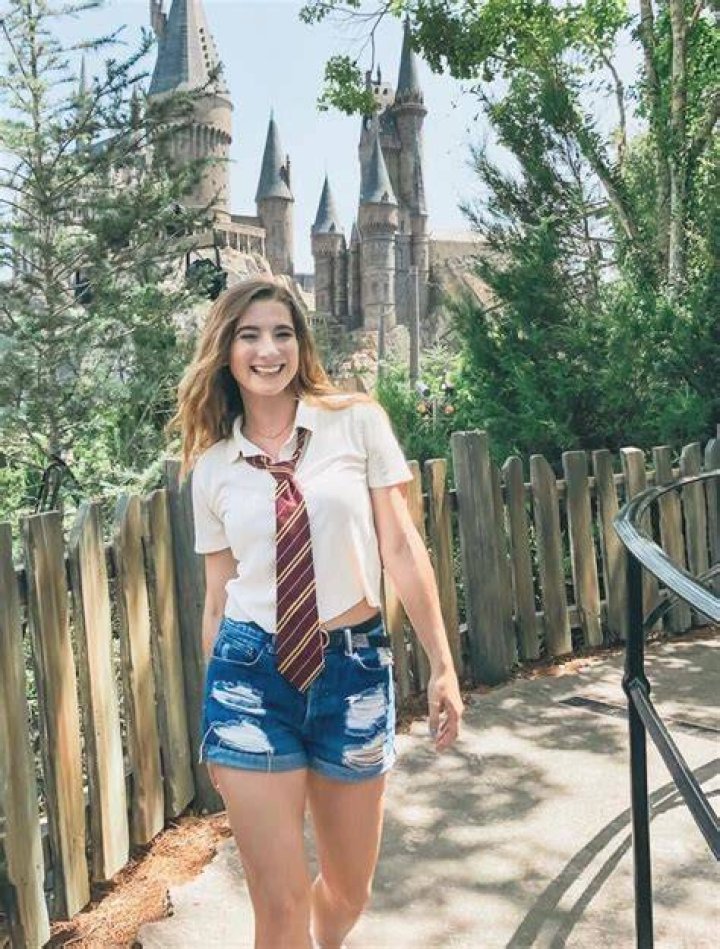 Allison Kimmey (instagramstar) Wiki,Age,Birthday,Biography,Height,Net Worth ..