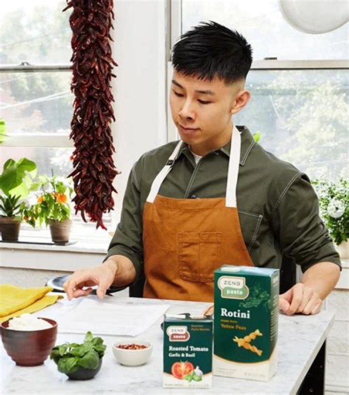 Alvin Zhou (chef) Wiki,Age,Birthday,Biography,Height,Net Worth ..