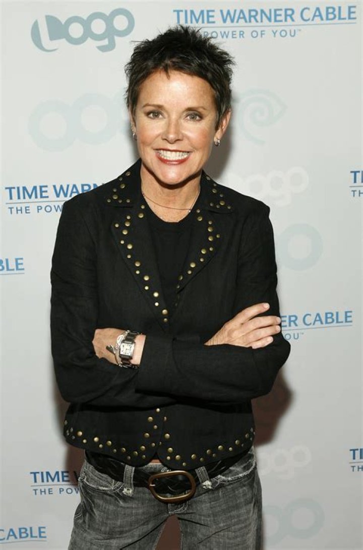 Amanda Bearse (tvactress) Wiki,Age,Birthday,Biography,Height,Net Worth ..