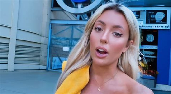 Amanda Casey Vance (cheerleader) Wiki,Age,Birthday,Biography,Height,Net Worth ..
