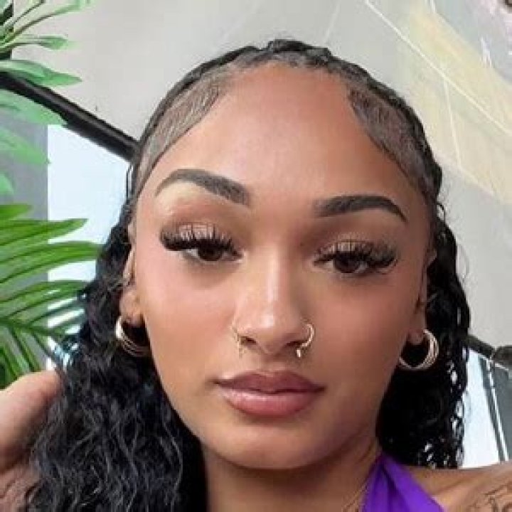 Amaya Barnes: Snapchat Star Detailed Bio, Age, Birthday, & Height Insights and more