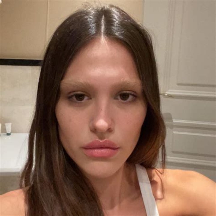 Amelia Gray Hamlin - Bio, Age, Wiki, Facts and Family