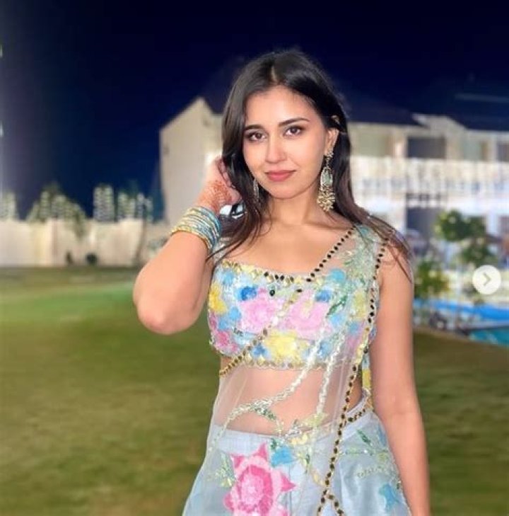 Anamika Choudhari (worldmusicsinger) Wiki,Age,Birthday,Biography,Height,Net Worth ..