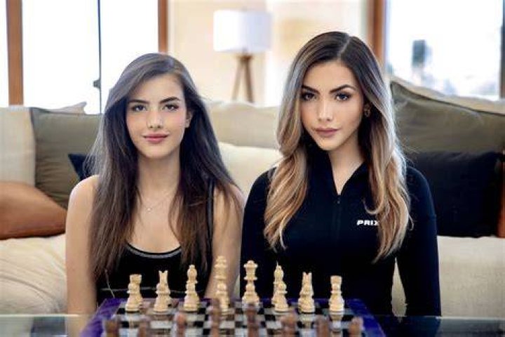 Andrea Botez (chessplayer) - Wikipedia, Age, Net Worth, Biography , Spotify, TikTok, Facebook, Facts and Family