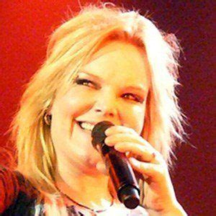 Anette Olzon (metalsinger) Wiki,Age,Birthday,Biography,Height,Net Worth ..