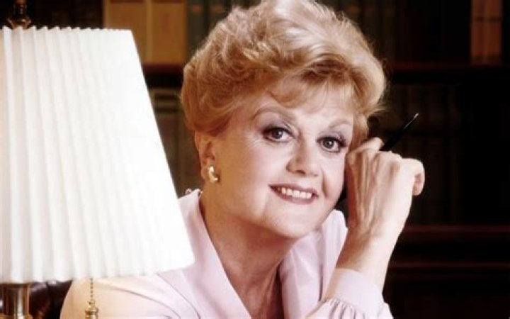 Angela Lansbury - Bio, Age, Wiki, Facts and Family