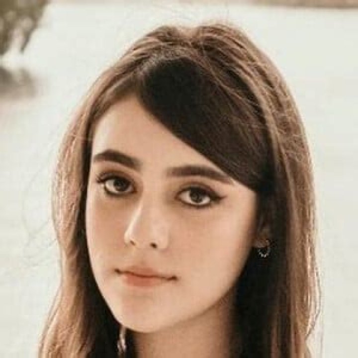 Angelarrochista: TikTok Star Detailed Bio, Age, Birthday, & Height Insights and more