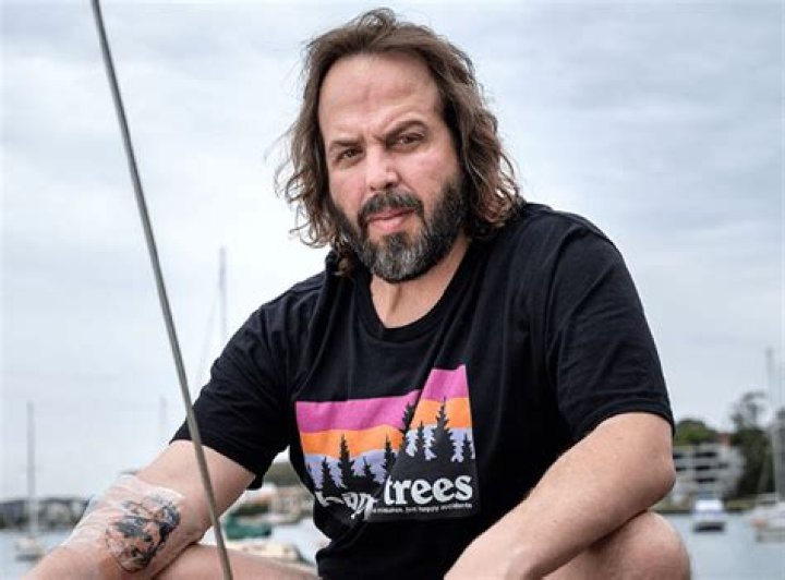 Angus Sampson - Bio, Age, net worth, Wiki, Facts and Family