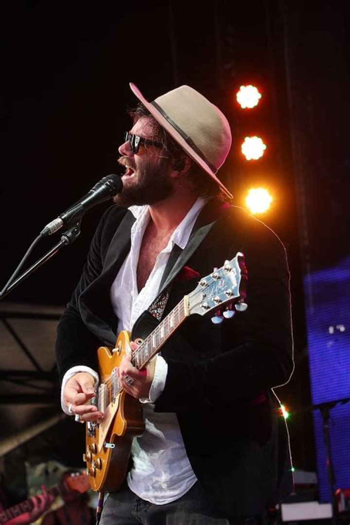 Angus Stone - Bio, Age, Wiki, Facts and Family