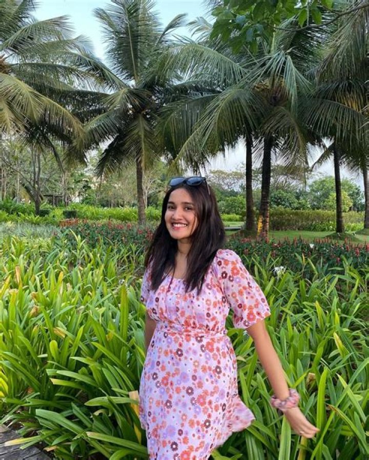 Anikha Surendran - Bio, Age, Wiki, Facts and Family