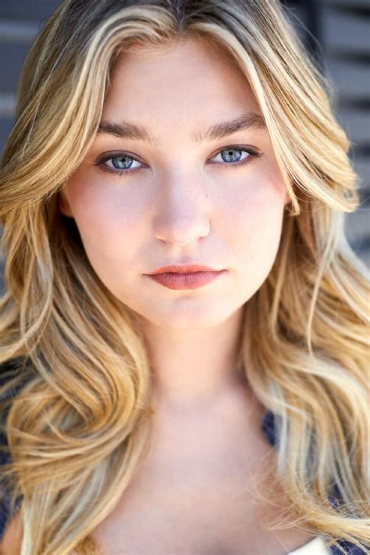 Anna Pniowsky - Bio, Age, Wiki, Facts and Family