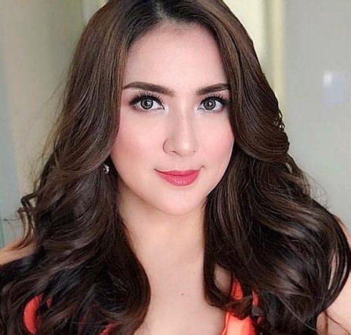 Ara Mina - Bio, Age, Wiki, Facts and Family