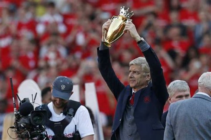 Arsene Wenger - Bio, Age, net worth, height, Wiki, Facts and Family