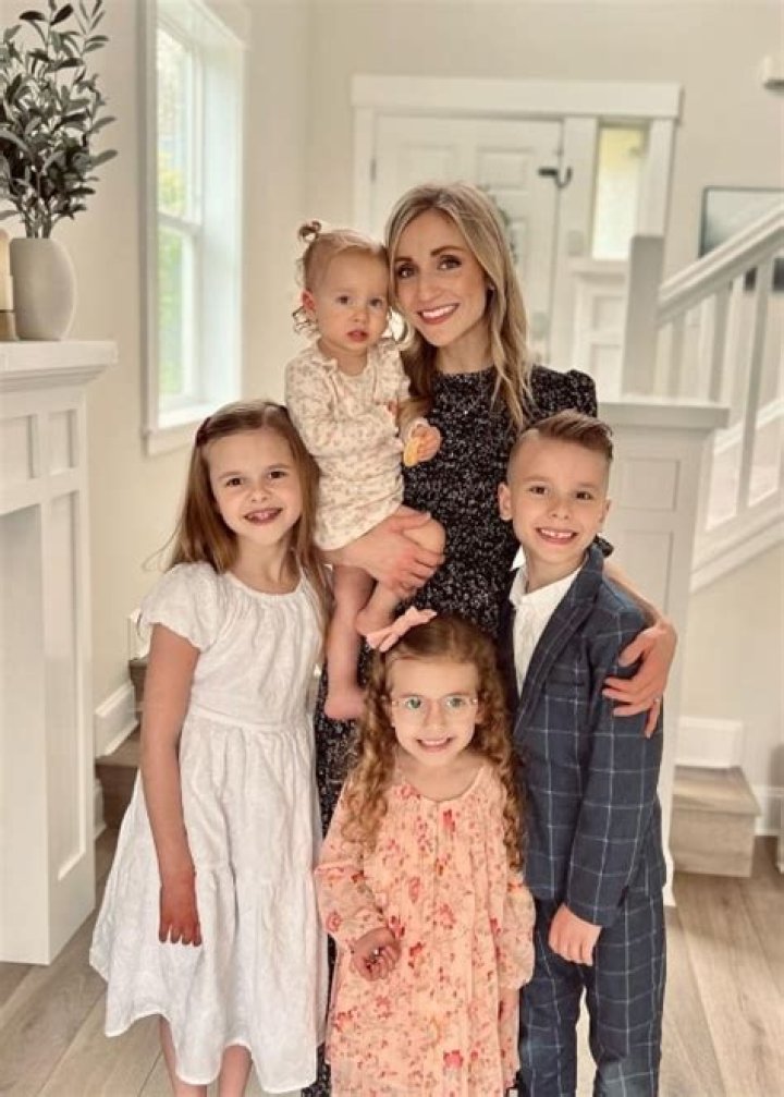 Ashley Crosby - Bio, Age, Wiki, Facts and Family