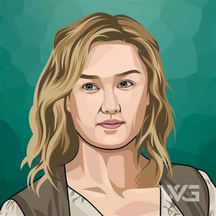 Ashley Johnson : Net Worth, Age, Birthday, Wiki, Height, ...