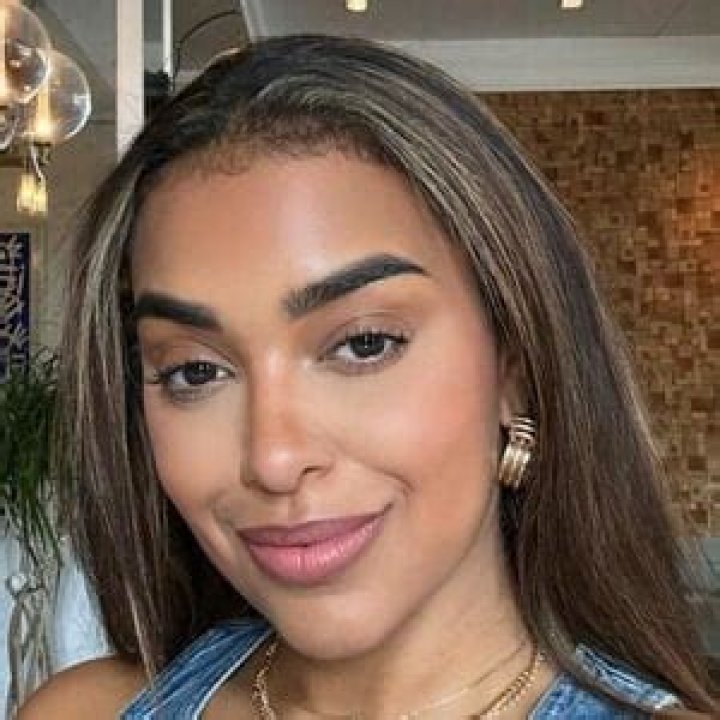 Ashley Nicole Moss: Journalist Detailed Bio, Age, Birthday, & Height Insights and more