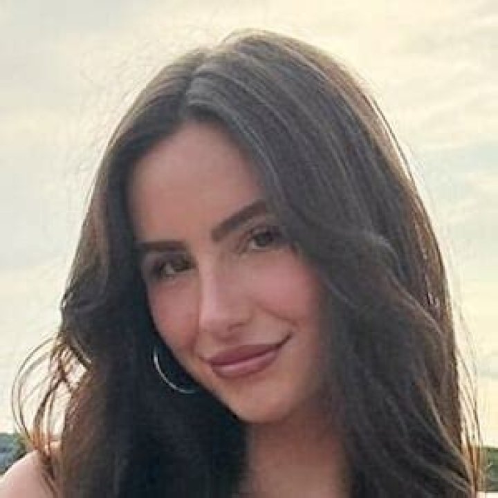 Ashtin Earle: TikTok Star Detailed Bio, Age, Birthday, & Height Insights and more