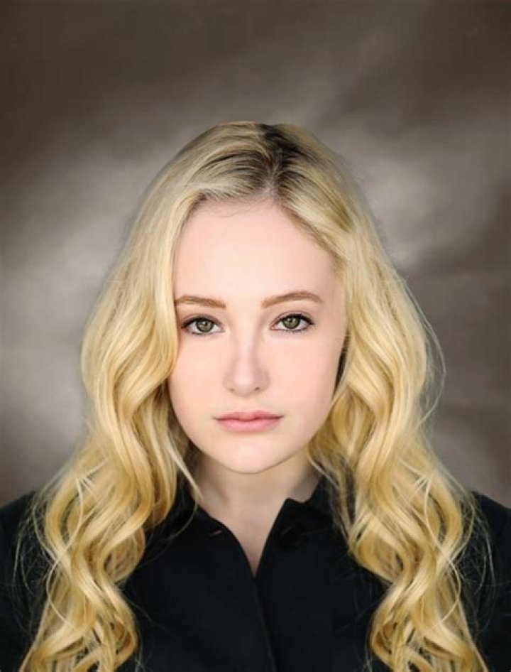 Athena Ripka (popsinger) Wiki,Age,Birthday,Biography,Height,Net Worth ..