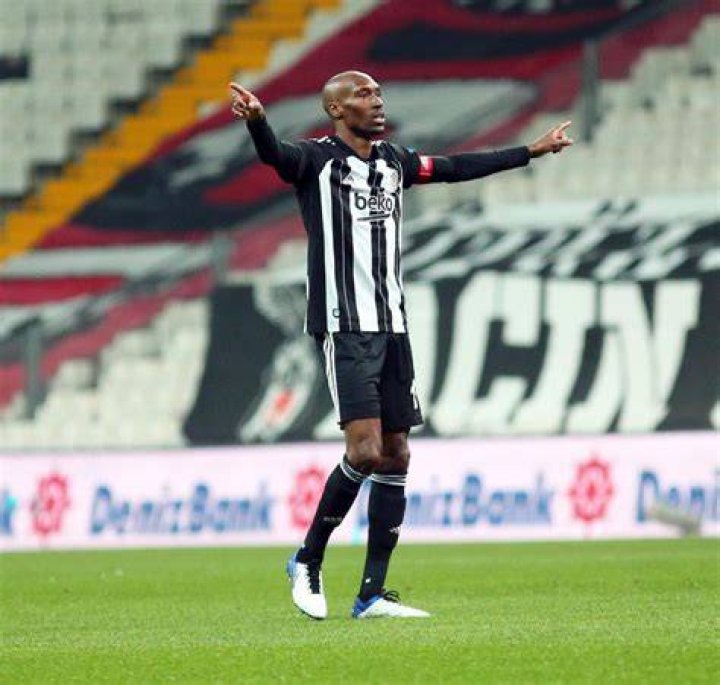 Atiba Hutchinson (soccerplayer) Wiki,Age,Birthday,Biography,Height,Net Worth ..