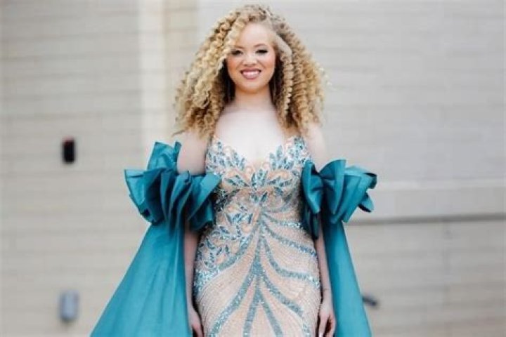 Ava Clark (tiktokstar) Wiki,Age,Birthday,Biography,Height,Net Worth ..