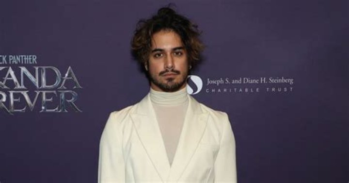 Avan Jogia (tvactor) Wiki,Age,Birthday,Biography,Height,Net Worth ..