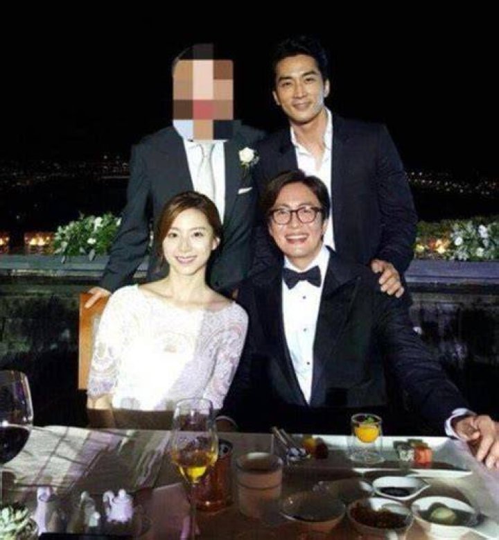 Bae Yong-joon - Bio, Age, Wiki, Facts and Family