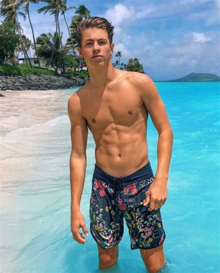 Ben Azelart - Bio, Age, height, weight, Wiki, Facts and Family