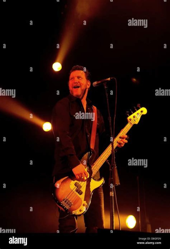 Ben Shepherd (bassist) Wiki,Age,Birthday,Biography,Height,Net Worth ..