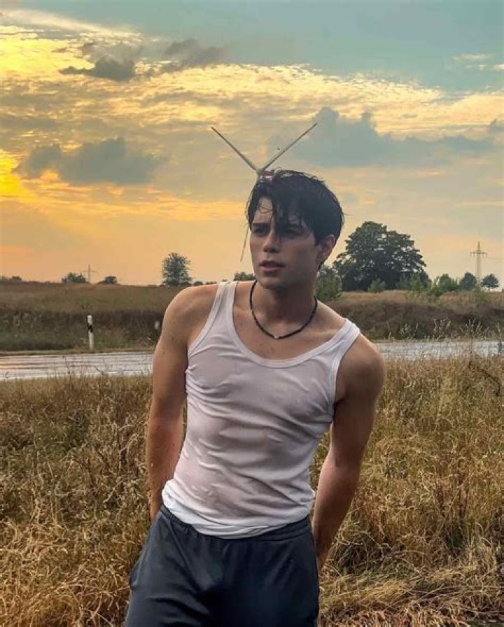 Benji Krol - Bio, Age, height, weight, Wiki, Facts and Family