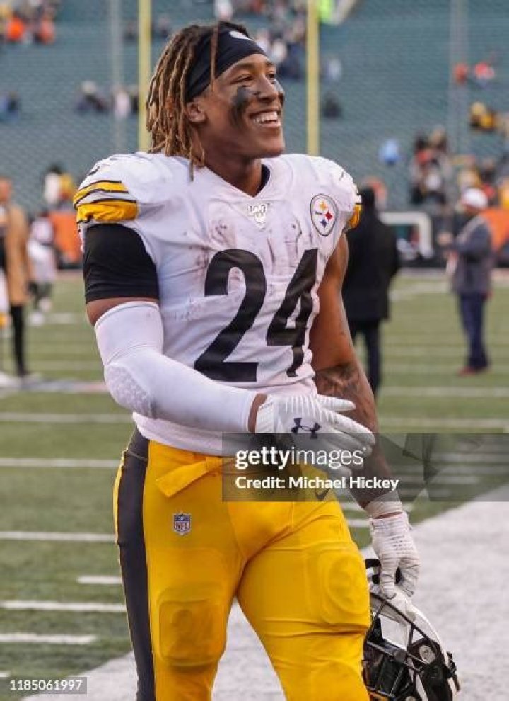 Benny Snell Jr.: Football Player Detailed Bio, Age, Birthday, & Height Insights and more