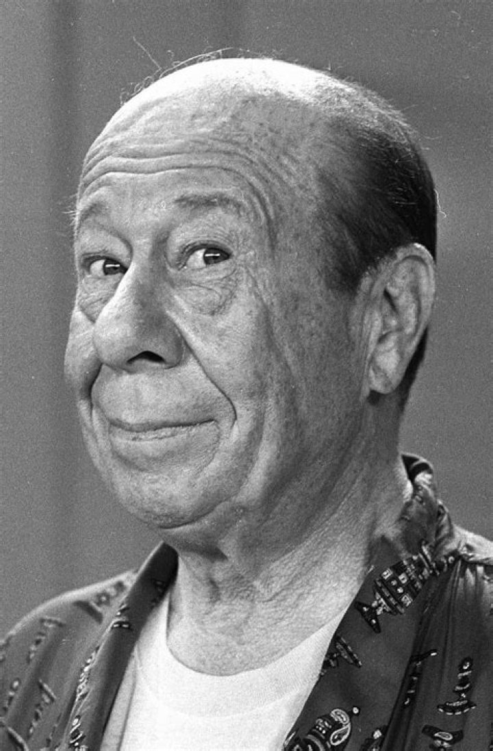 Bert Lahr - Bio, Age, Wiki, Facts and Family