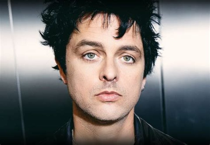 Billie Joe Armstrong - Bio, Age, net worth, height, Wiki, Facts and Family