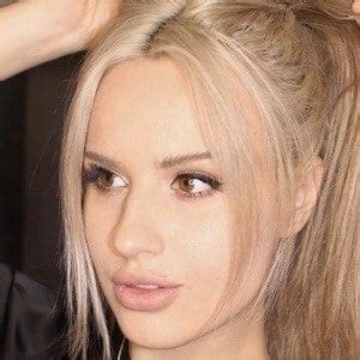 Blair Walnuts - Bio, Age, Wiki, Facts and Family